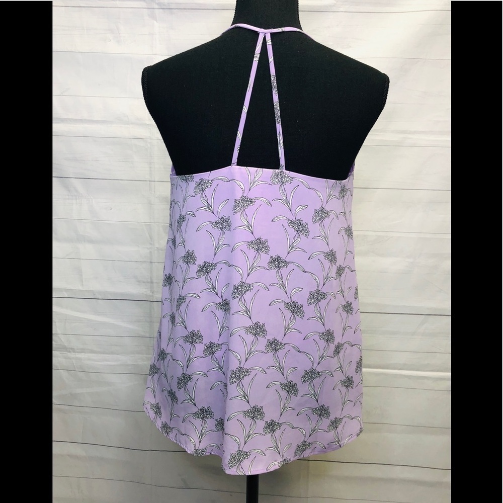 New! Francesca’s Lavender Floral Top - Picture 4 of 7